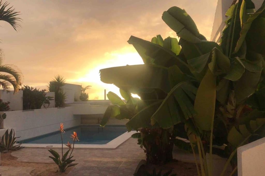 Gezellige Villa Met Prachtig Zicht En Zwembad Arona  Exterior foto