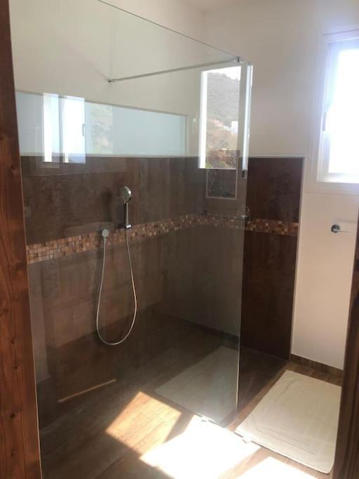 Gezellige Villa Met Prachtig Zicht En Zwembad Arona  Exterior foto